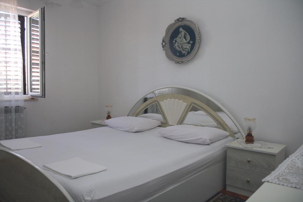 Villa Sofija Supetar Buitenkant foto
